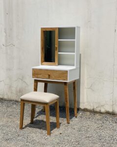 bàn trang điểm gỗ công nghiệp
