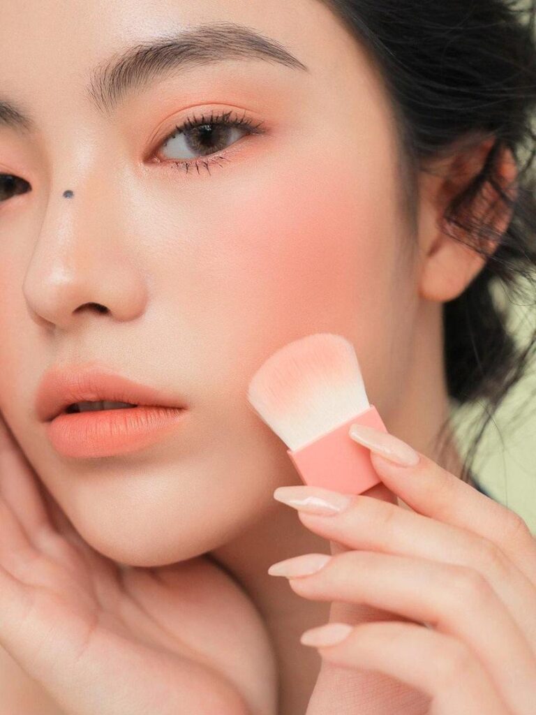 cách chọn màu phấn má theo tone da