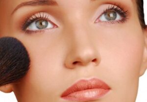chăm sóc da nhạy cảm khi makeup
