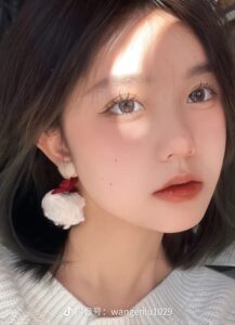 che mụn sưng đỏ khi makeup 