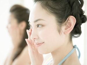 che quầng thâm bằng màu cam