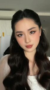 chọn má hồng theo dáng mặt