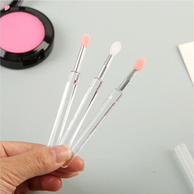 dụng cụ makeup cơ bản