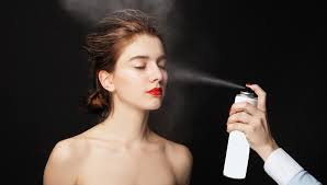 dùng xịt khoáng trước và sau makeup