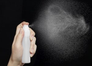 dùng xịt khoáng trước và sau makeup