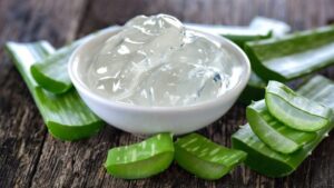 dưỡng da bằng nha đam