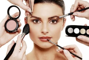 dưỡng da hàng ngày nếu makeup thường xuyên