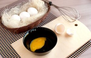 dưỡng tóc bằng bơ và trứng