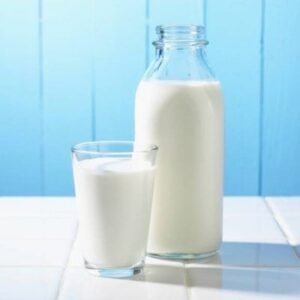 dưỡng trắng bằng sữa tươi