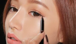 học kẻ mắt không lem