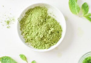 làm sáng da bằng trà xanh
