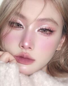 makeup tone hồng đi tiệc