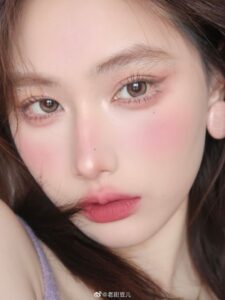 makeup tone hồng đi tiệc