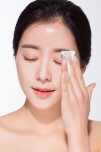 phục hồi da sau lớp makeup dày