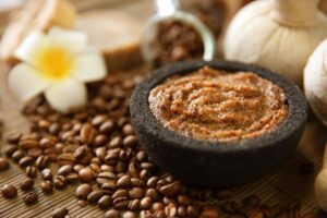 tẩy tế bào chết bằng cà phê