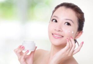 Sáng vs tối skincare