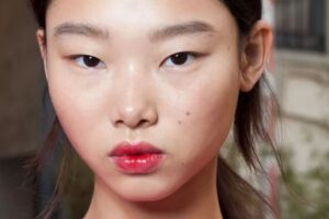 Sáng vs tối skincare