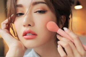 học makeup đi làm