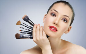 học makeup tiết kiệm chi phí