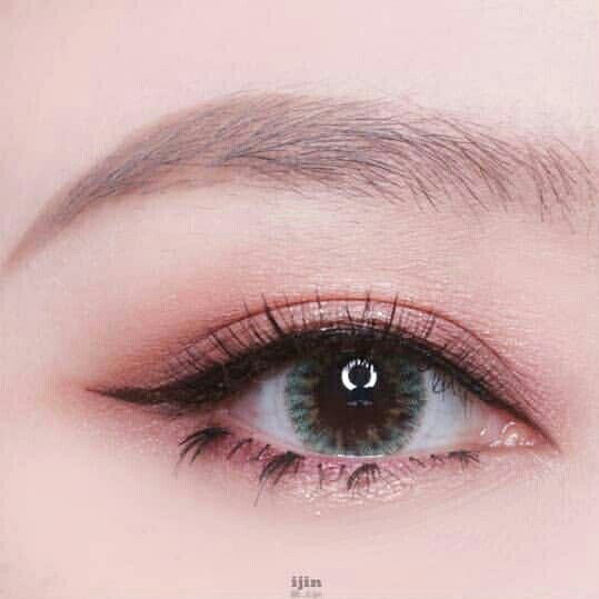 kiểu kẻ mày Hàn Quốc