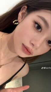 makeup che khuyết điểm sau nặn mụn