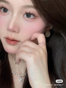 makeup tone hồng nhẹ nhàng