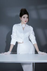 trang điểm công sở hàng ngày