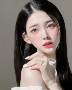 trang điểm tự nhiên cho học sinh