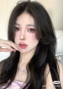 xu hướng trang điểm Hàn Quốc 2025 