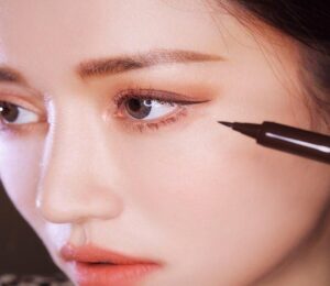 Cách kẻ eyeliner đẹp