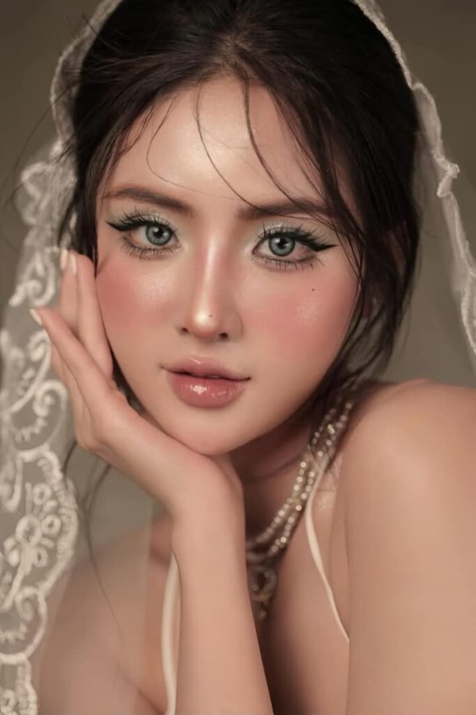 Tự học makeup qua video