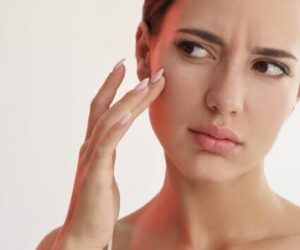 Makeup da mụn
