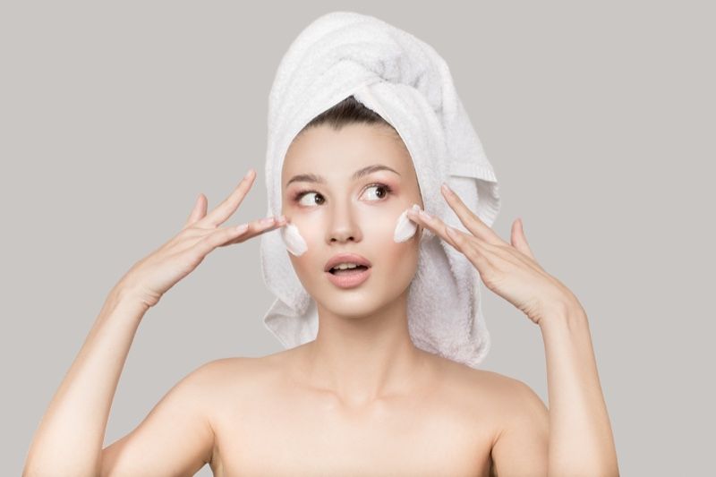 giảm sưng viêm sau makeup