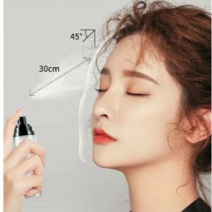 khóa ẩm trước khi trang điểm