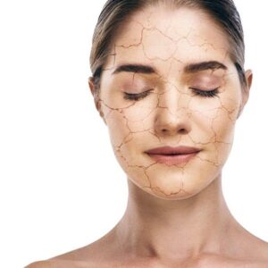 lăn đá lạnh trước makeup