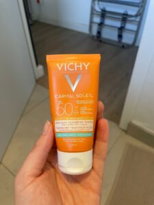 makeup buổi sáng nắng gắt