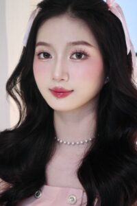 makeup cho váy hồng pastel