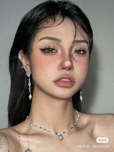 makeup da nâu đi tiệc