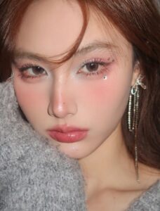 makeup tone đào nhẹ