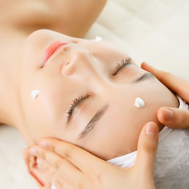 massage trong khi tẩy trang