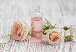 nước hoa hồng sau make