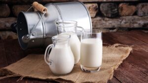 rửa mặt bằng sữa tươi không đường