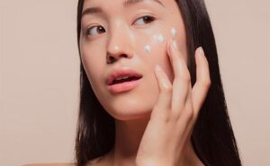 tẩy tế bào chết trước makeup