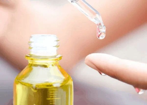 thoa serum nền trước makeup