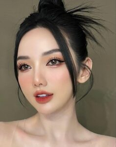 trang điểm tone Tây