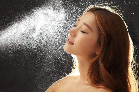 xịt khoáng thiên nhiên tự làm