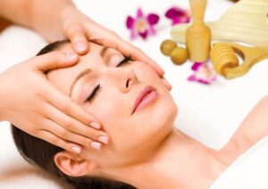 chọn mỹ phẩm nghe review