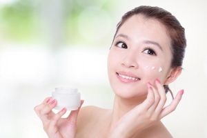 dưỡng da mùa hè tự nhiên