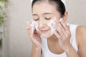 makeup che mụn