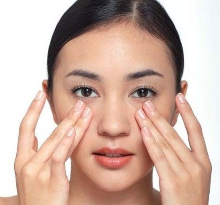 tẩy trang cho môi và mắt